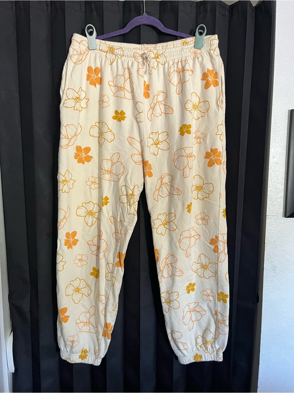 Mahina Made puakenikeni sweatpants
